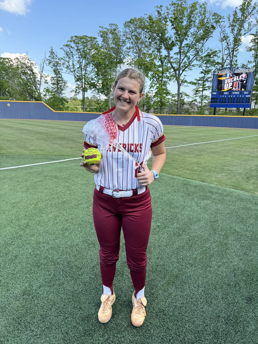 THE MAVS ADVANCE 🔥

Final 🥎

Oxford - 0
Germantown - 6

Addison dominated in the circle and at the plate today to help keep the winning streak going! After two team wins we advance to the second round of playoffs next week! 

<a href="/GHSMavericks/">Germantown Mavericks</a> #GoMavs