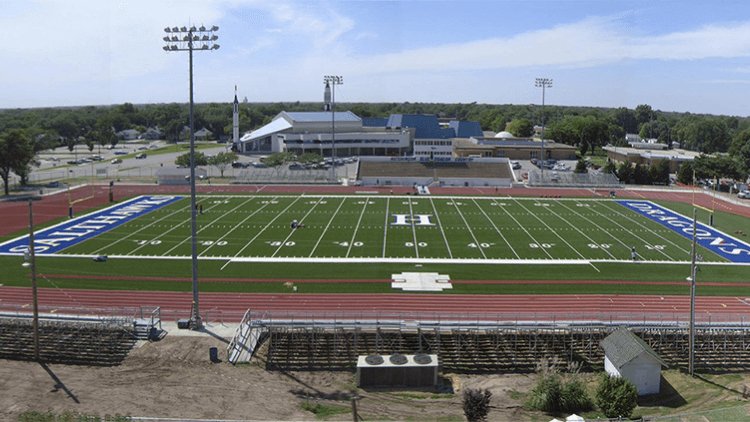 CFB Home (@cfbhome) on Twitter photo Stadium of the Night ๐
๐๏ธ Gowans Stadium
โ
Capacity: 5,550
๐ Hutchinson, Kansas
Home of <a href="/BlueDragonsFB/">Hutchinson Blue Dragon Football</a> Stadium of the Night ๐
๐๏ธ Gowans Stadium
โ
Capacity: 5,550
๐ Hutchinson, Kansas
Home of <a href="/BlueDragonsFB/">Hutchinson Blue Dragon Football</a>