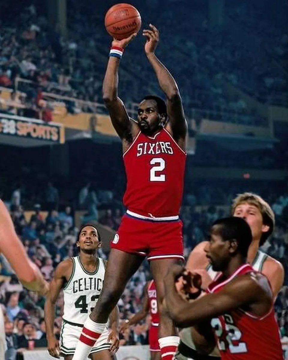 I will never understand how the #NBA  doesn’t celebrate the  70’s #MosesMalone 3X NBAMVP 12x #ABANBAAllSar #NBAFinals.MVP 
#thaendofdabench #holdmybeersports