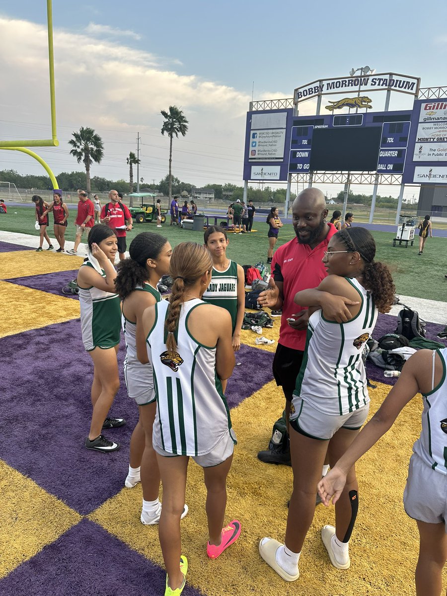 Thank you to Coach Woolery for coming out to our District Meet and giving the Lady Jags support and words of encouragement ❤️💪🏼<a href="/hw_fitking/">Coach Woolery IFBB PRO ,CSCS (HHS Track & Field)</a> 

<a href="/ClaudiaGMS33/">Claudia De La Garza</a> <a href="/GMSAS_Jaguars/">Gutierrez Middle School</a> <a href="/HTrackxc/">HHS TrackXC</a>
