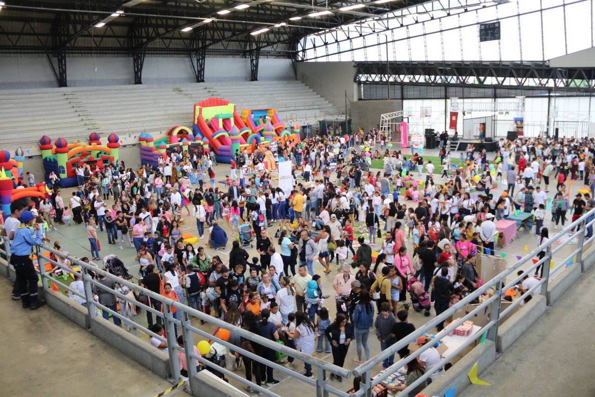 #MesDeLaNiñez Hoy fueron más de 1.500 niños que llegaron al Coliseo Iván Ramiro Córdoba a pasar una tarde llena de risas y diversión. En Rionegro nos comprometemos a trabajar juntos, para garantizar sus derechos, proteger su bienestar