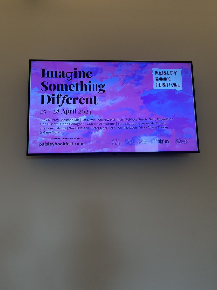 Wild Card-ing at the Paisley Book Festival in the historic Town Hall with Andrew Cotter. Quite possibly the perfect host. 📖 🎾 @orionbooks @BookPaisley @MrAndrewCotter