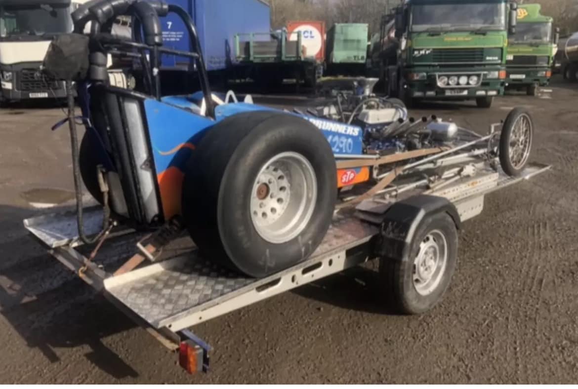 Sigh.. #Stolen Fiat recovery truck & drag car SEEN last night at 7pm Kirkby avenue, Bentley, Doncaster Stolen from A1 travel lodge 2 last night Please share Reg UC11 ARK