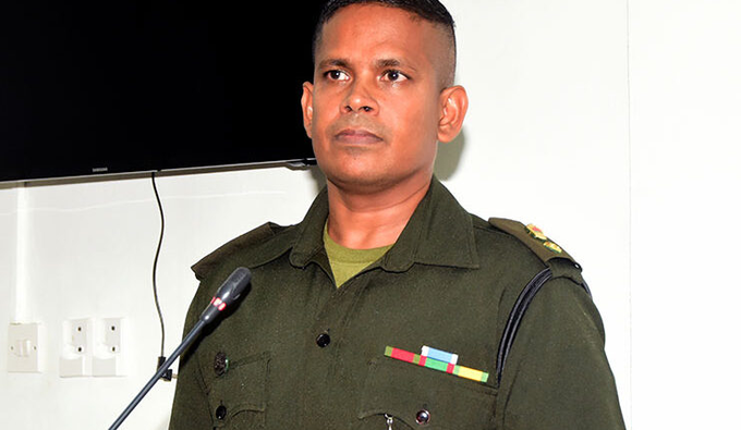 #HaceUnAño Coronel Omar Khan asume como nuevo Comandante de la Guyana Defence Force #27Abr 2023 #MiMapa 

Igualmente es el actual jefe de la Agencia Nacional de Inteligencia y Seguridad de Guyana (los que monitorean nuestras redes a diario). Khan estudió en la Academia de Defensa…