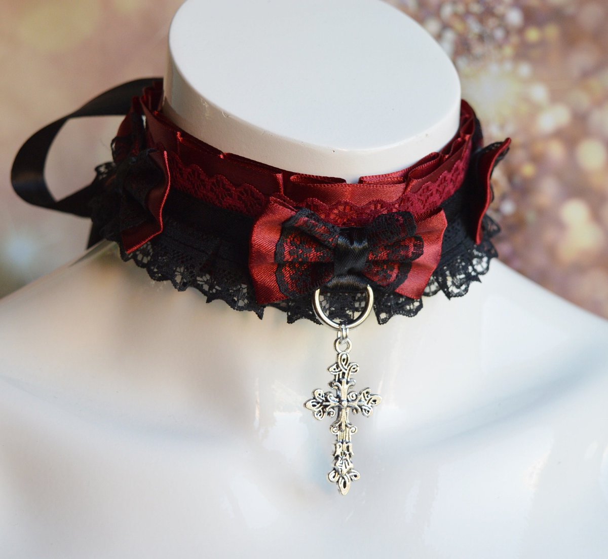 Nekollars's tweet photo. MtO - Gothic choker - Vampire huntress - Red and black goth lolita pleated necklace w/ lace - victorian dark collar by Nekollars https://t.co/wf1LsMqnpS #Etsy #Nekollars #FantasyPrincess https://t.co/EOtxMNG8YA