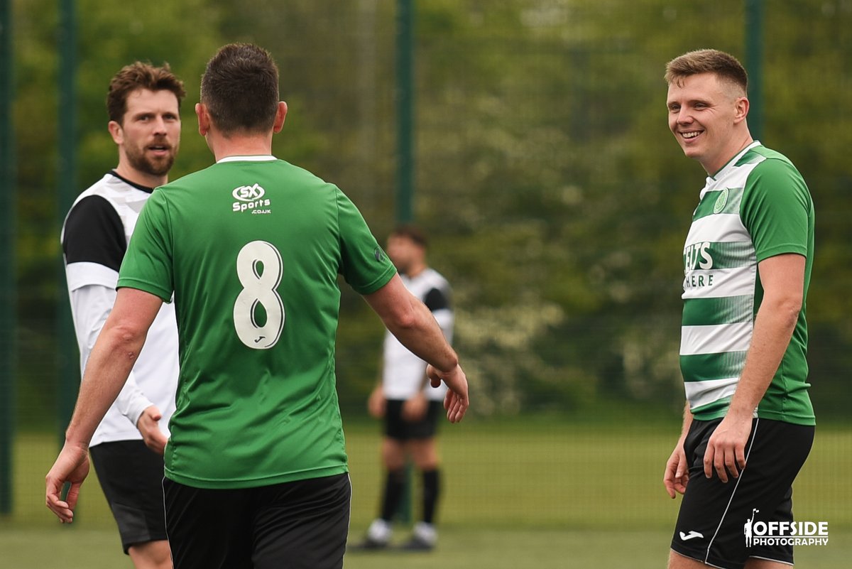 Mike Sammut get's his name on the scoresheet with a shot that had a huge deflection, much to the delight of striker James Warder 🍀

@HereCelts #EssexBhoys #weneverstop