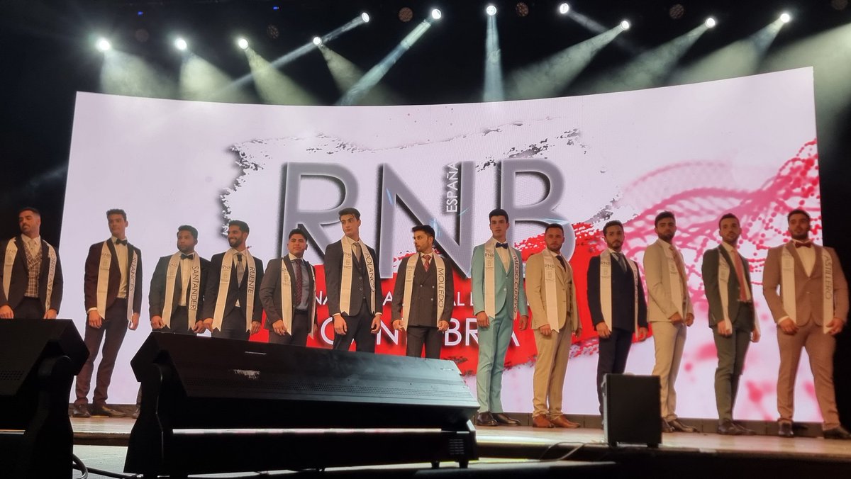 AVIPIELAGOS's tweet photo. En la Gala RNB, Cantabria, certamen de belleza masculina, en el Ayuntamiento de Piélagos #pielagos #vioño @RNBEspana https://t.co/27KmvZXpxg