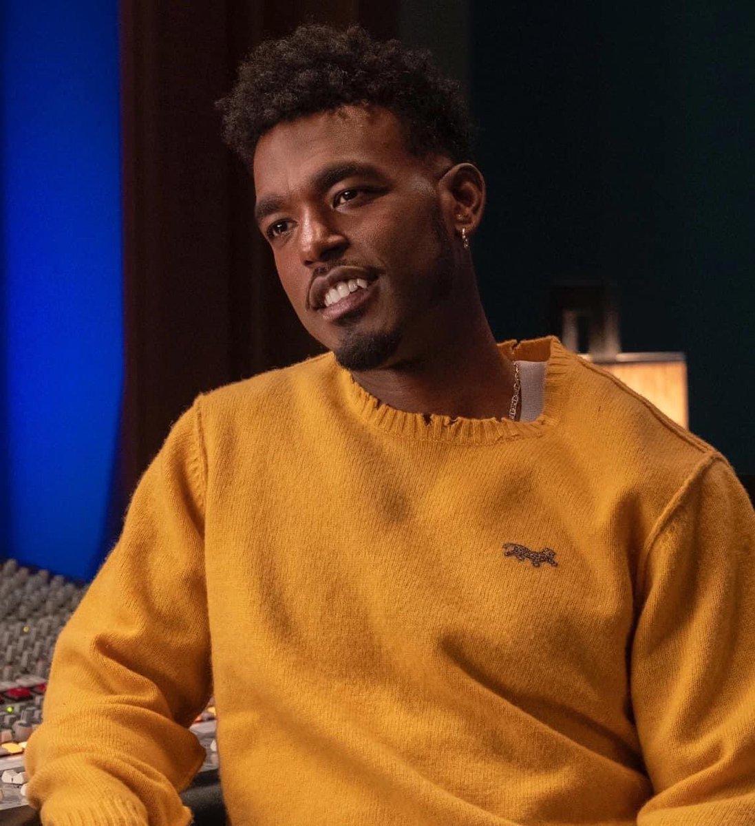 _Bushum's tweet photo. This man Luke James deserves a Emmy for his performance in THEM season 2! He acted his ass off in this role! https://t.co/sIxCipQfWI