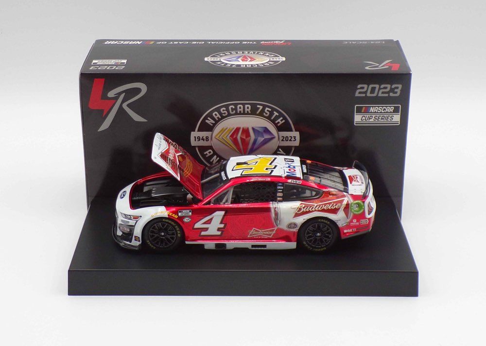 NEW: @KevinHarvick 2023 Budweiser Liquid Color! Use code DFans for $6 off shipping per order over $30! circlebdiecast.com/kevin-harvick-…