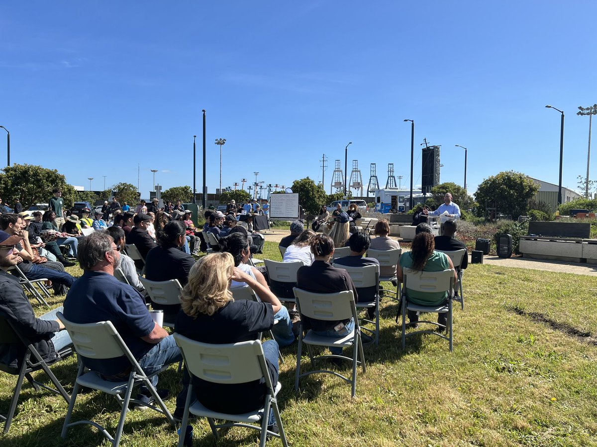 To celebrate Earth Month, I joined @SFEnvironment, @RecParkSF, and @SFParksAlliance at Heron’s Head Park to launch the Climate Equity Hub, which will help bring clean energy to environmental justice neighborhoods like the Bayview and keep our families healthy.