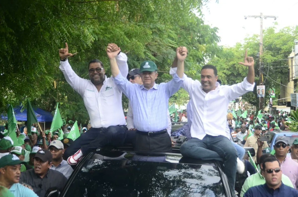 La Provincia de La Constitución, San Cristóbal, hoy está de fiesta con la gran marcha caravana que va ha realizar Leonel Fernández #CaravanaFP #LeonelFernández #FuerzaDelPueblo #Vota3 #VolvamosPaLante