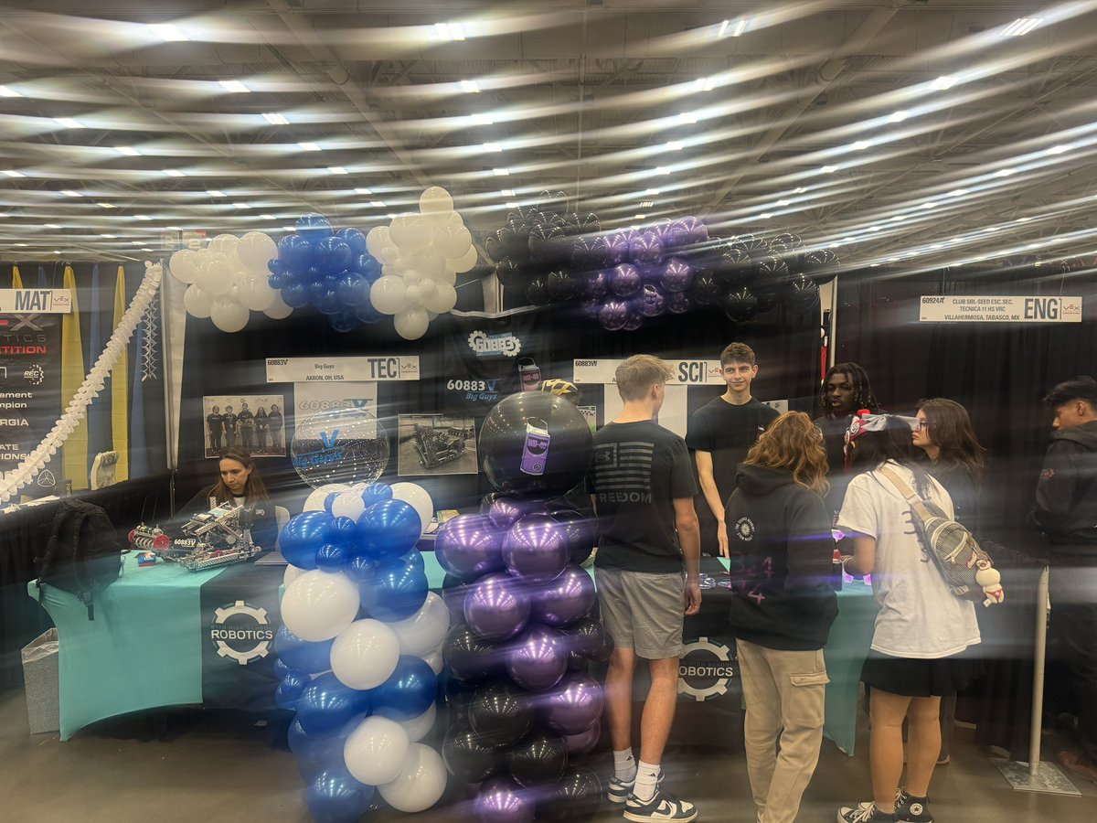 STEMHSRobotics's tweet image. Another great season and great trip. Great job Teams 60883 V and W. V finished 29th in their division narrowly missing out on the elimination round. Team W finished 19th and lost in semifinals of their division. Super proud of these kids!