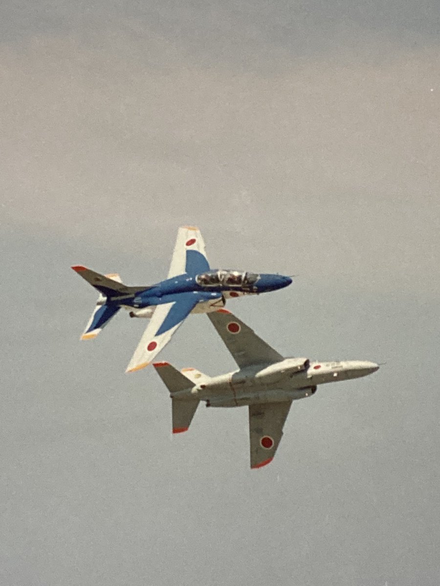 T-4のドルフィンスペマ

上面はこんな感じでした。

30年以上前、小松基地航空祭での撮影かな

夜行バスで往復した記憶があります。