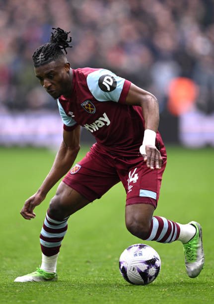 Mohammed Kudus is the first player to complete 100+ take-ons in the Premier League this season. 🇬🇭 ⚒ ⭐️