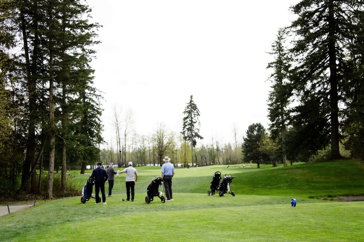 ⛳First off the tee on five, fairway is open. Where are you putting your drive?

#greenteecountryclub #golfcourse #golf #vancouvergolf #teetime #golflife #springgolf #golftime #golfvancouver #bcgolf