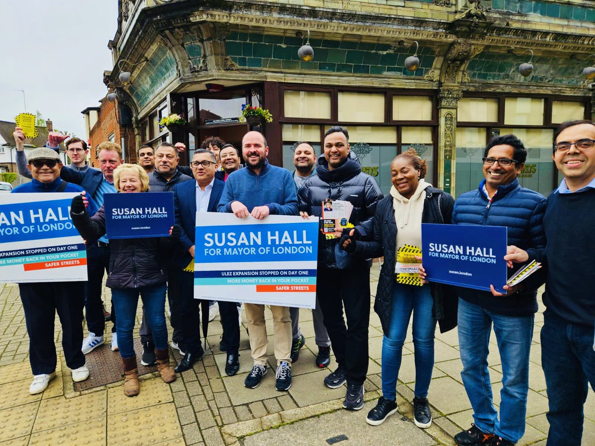 Good response from residents in Harrow for @Councillorsuzie and @StefanVoloseni1. Vote @Conservatives on May 2 to get rid of #ULEZ, @SadiqKhan and bring down crime in London 💪 with @HarrowWestCA and the amazing @RicHolden
