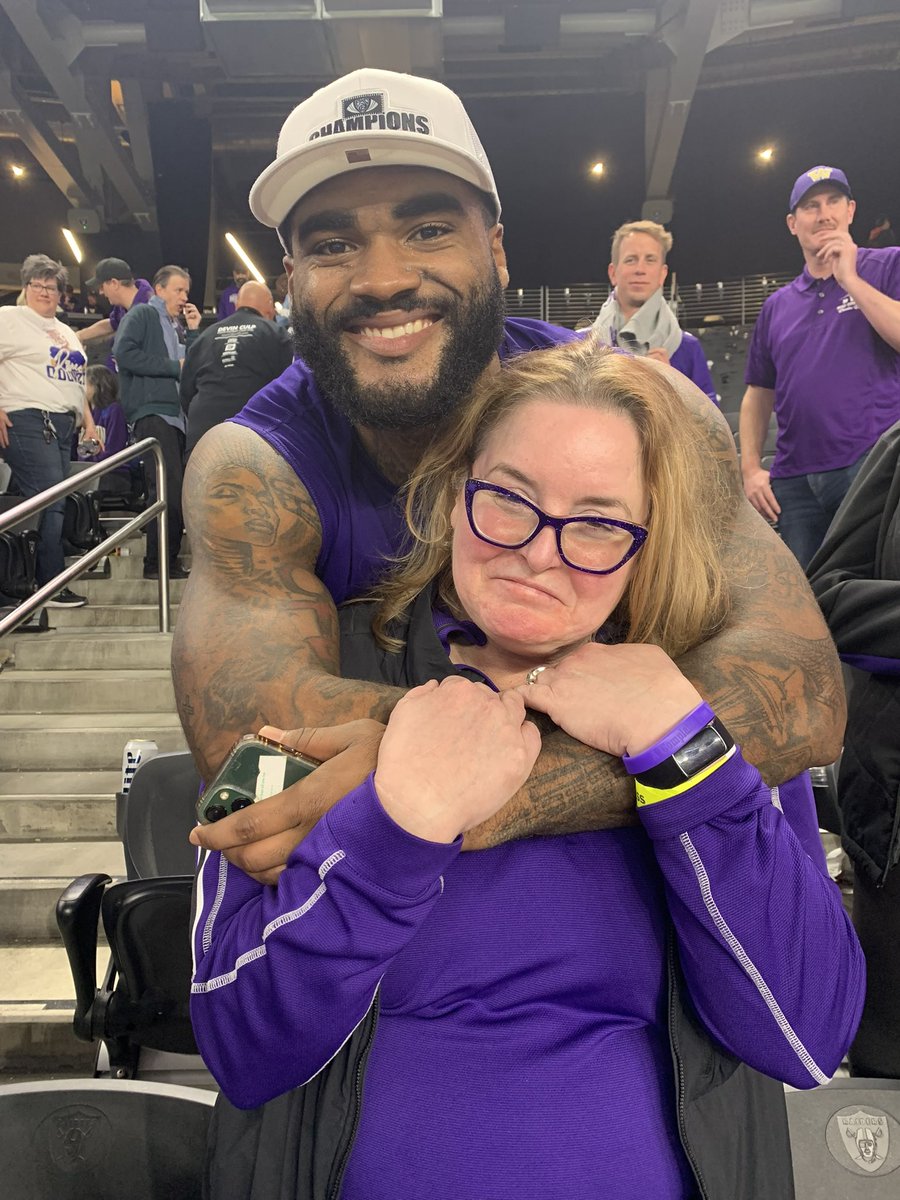 Intern #16 @_DevinCulp_ is now a @Buccaneers!!!!! The look on my face at the Pac12 Championship Game tells you all you need to know about this fine young man. He has a huge golden heart. He is smart. He is fast. He is smart. Let’s GO!!!! @UW_Football @aippluc7395 @Bullpups_fb