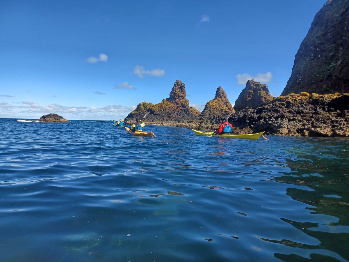 MikeRaby5's tweet photo. Awesome day introducing people to paddling. The @phseakayaks virgo is fast, stable and manoeuvrable making it a great platform to work from. https://t.co/c1jmtGgqXU