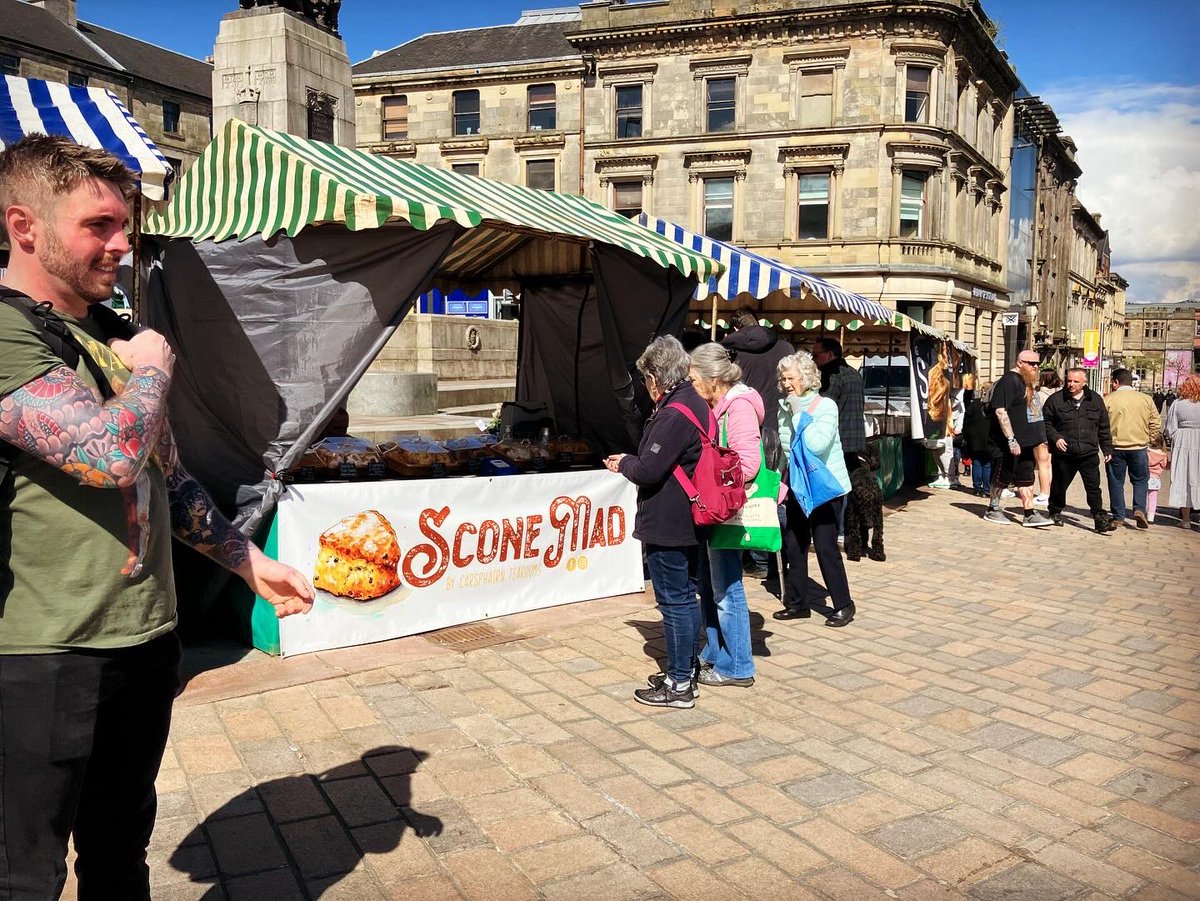 Amazing day off in sunny Paisley. Here are my highlights. 1. Giant scone stall