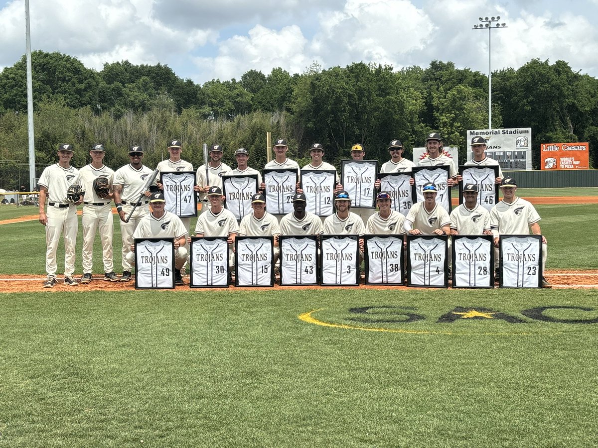 Seniors go out with a bang💥

Your Trojans⚔️ sweep the DH and sweep the home finale!!! 

GM 1 5-3 W
GM 2 3-2 W

Hats off to these guys for helping build a better foundation for this program! 

#AllGasNoBrakes
