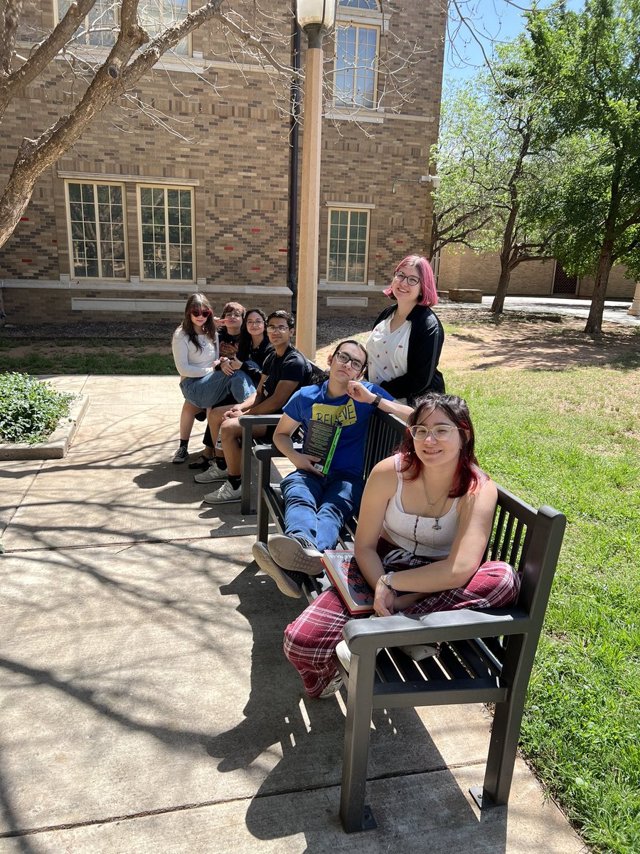 DAY 2 OF UIL REGIONALS‼️✌️Our team came to support our extemp speakers competing today🗣️ Competition is TOUGH out here, but our Knights have been taking it on like champs‼️💪 #UILregionals #UIL2024 #academics #HanksKnights #SpeechAndDebate