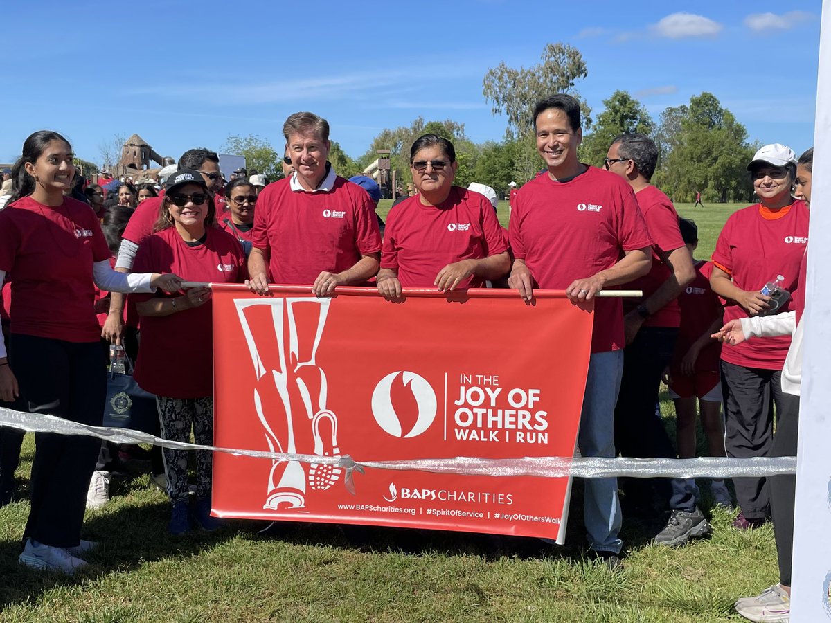 My district director Suzanne Wheaton joined the @BAPSCharities Walkathon this morning with Milpitas Mayor Carmen Montano. Amazing to see our community come together to walk, make new friends, and embrace the joy of helping others.