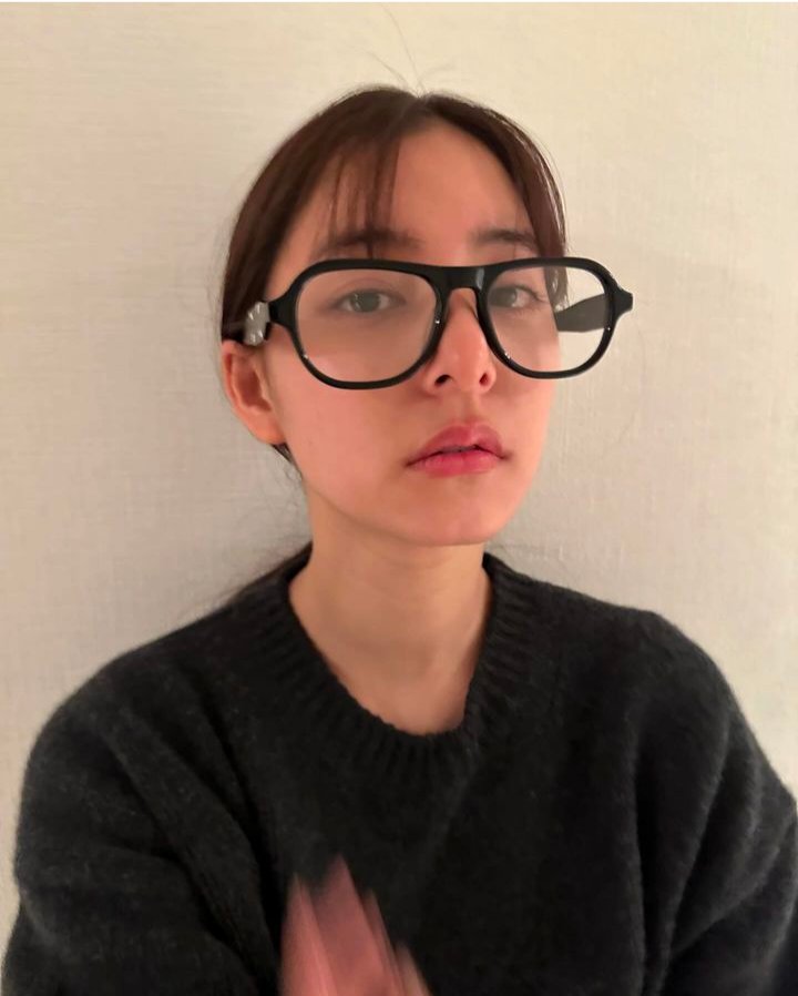 新木 優子は、日本の女優・ファッションモデル。スターダストプロモーション所属。 

生まれ： 1993年12月15日 (年齢 30歳), 東京都

身長： 165 cm

事務所： スターダストプロモーション

職業： 女優・ファッションモデル

血液型： A型

 #新木優子