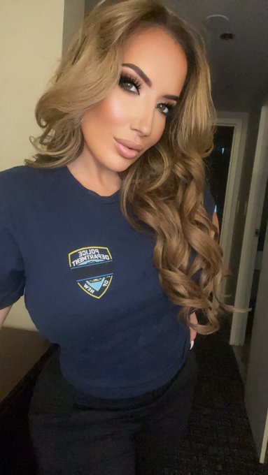 Thank you to all the First Responders out there who work tirelessly for our safety 💙🖤 I appreciate you<a href="/tag/meangirls"class="tags"><span>#meangirls</span></a>