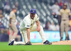 Milwaukee Brewers left-handed starter Wade Miley will have to undergo season ending Tommy John surgery on his left throwing elbow.

Miley had been put on the 15 day injured list with left elbow inflammation and underwent further testing.

#MLB #NationalLeague #NLCentral…