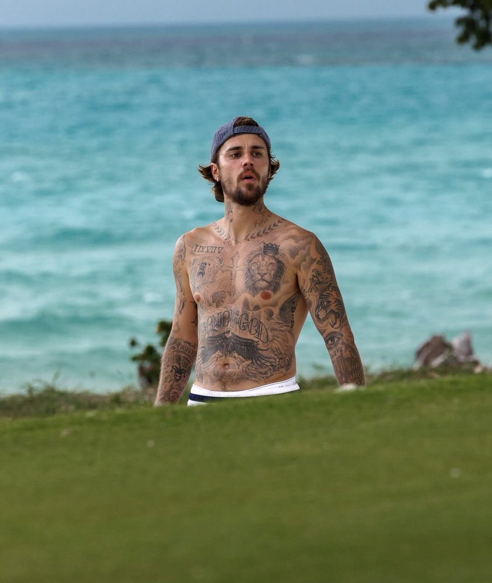 CON EL PASAR DE LOS AÑOS JUSTIN BIEBER SE PONE MÁS GUAPO