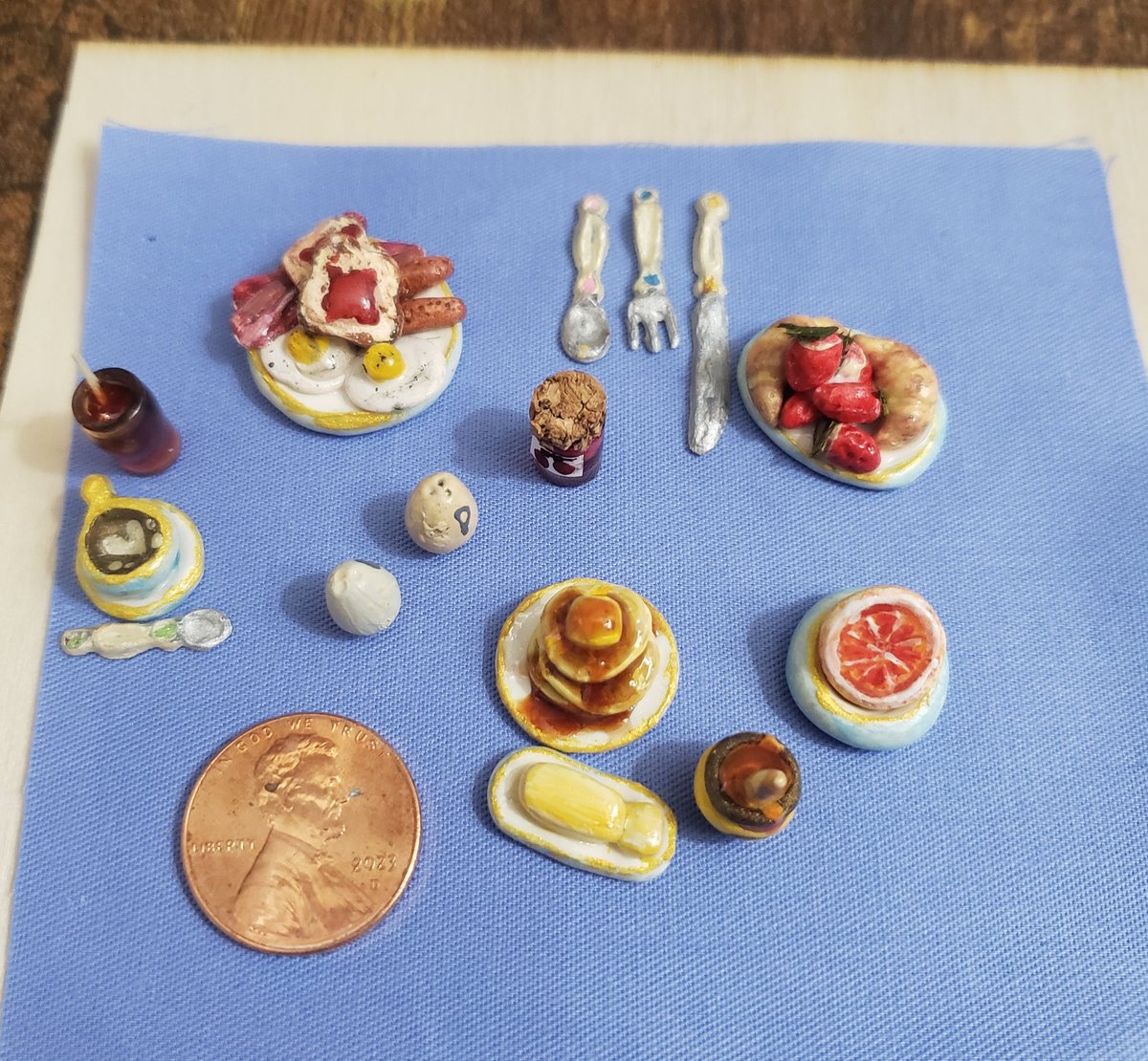 what is this a breakfast for ants