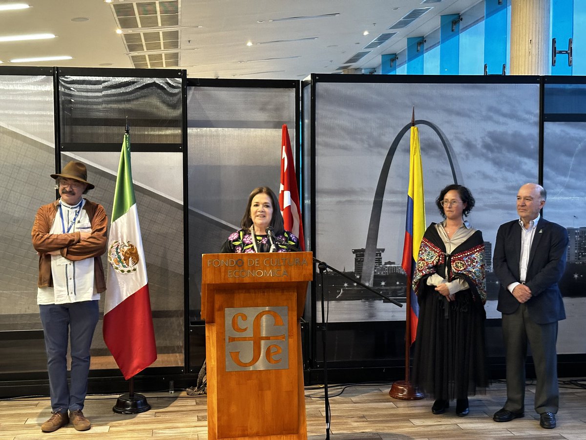 Martha Patricia Ruiz Anchondo, embajadora de México en Colombia, celebró los 40 años del FCE en el país recordando los lazos culturales entre ambas naciones.