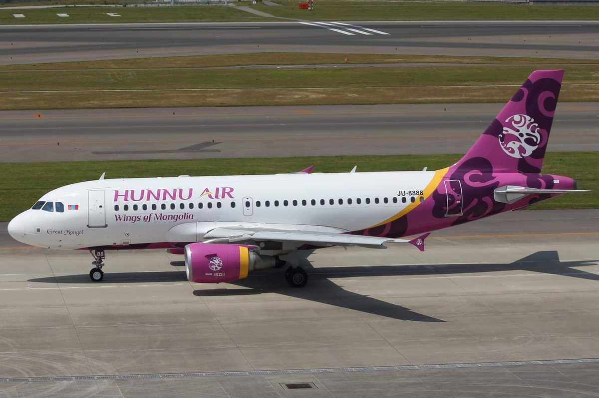 一昔前にチャーター便でセントレアに飛来したフンヌエアです。
近年はE190で日本にチャーター便を運航しているようです。

Hunnu Air
A319-112/JU-8888
Chubu Centrair International Airport (RJGG/NGO)
04/AUG/2013