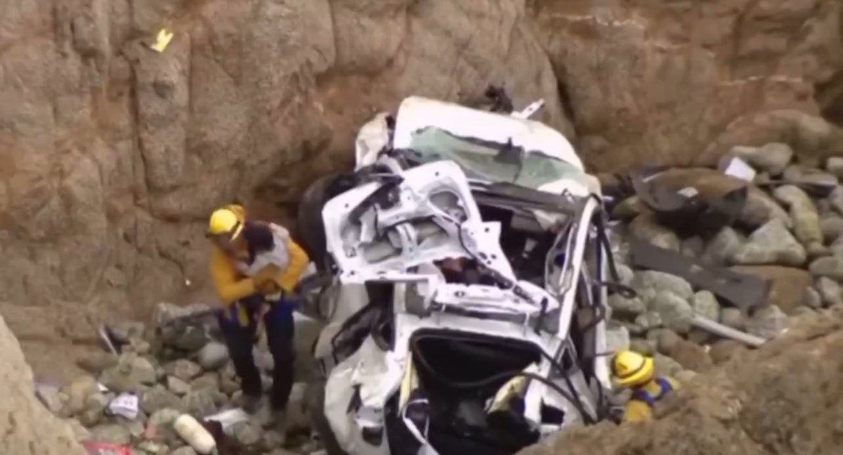 luke_brocks's tweet image. All 4 survived this?! Wow @Tesla