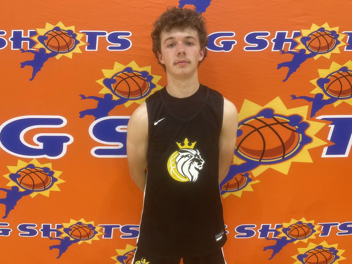 #BIGSHOTS #RichmondJam 

16U SLAM

Warriors - 44
Mobek Deng 12 points 
Kristen Peebles 11 points 

Local Legend 
Jacob Mclehaney 18 points