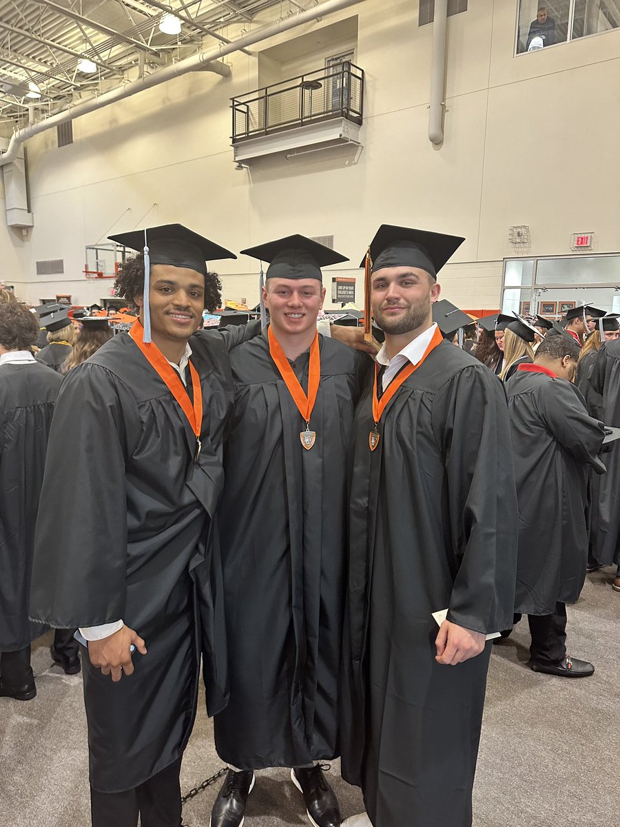 Congrats to Avi, Levi, Ian and the rest of the @BG_Football graduates today!! Of all the BG memories, this will always be your greatest achievement! Proud of you all 🟠🟤