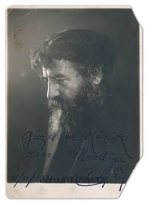 Eminim çok kişi hayatında belki de ilk defa duyacağı bu adamın hayatını iyice okusun, ve düşünsün....

Bir Sakallı Celal geçmiş bu topraklardan...

Herhangi bir yazılı eseri olmamış ama her biri şaheser tadında olan sözleri gelmiş bugüne kadar.