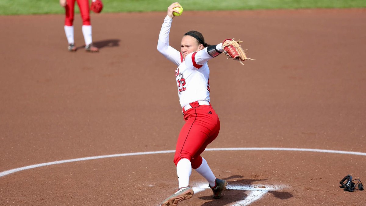 Stewart threw her first collegiate no-hitter in her 42nd career start. She also drove in the game’s first run with an RBI single in the top of the first and padded her own lead with a solo home run in the third. 📸: @NIUSoftball d1sb.co/3xO4Z0g