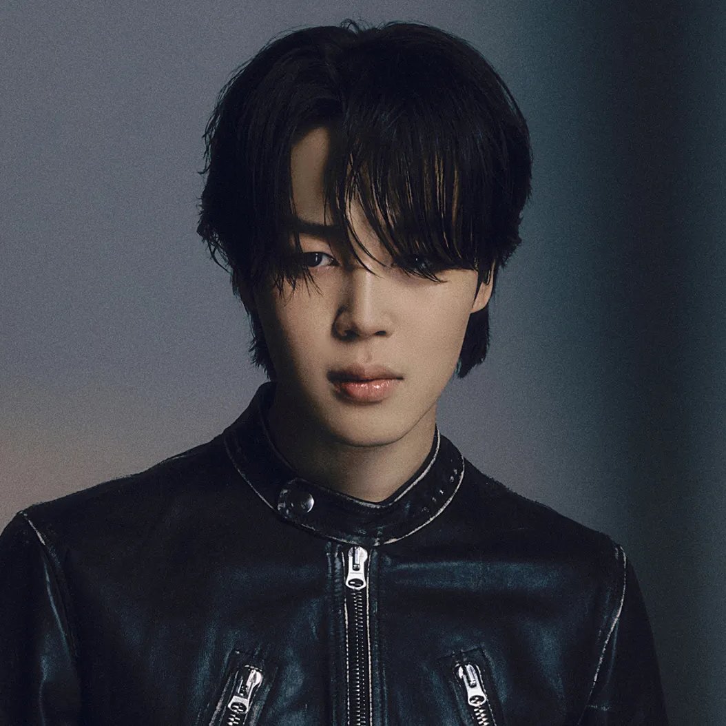 BTS' Jimin's 'FACE' has officially surpassed 2 BILLION streams on Spotify. 

It is the first Korean album by a K-Pop soloist to hit this milestone.