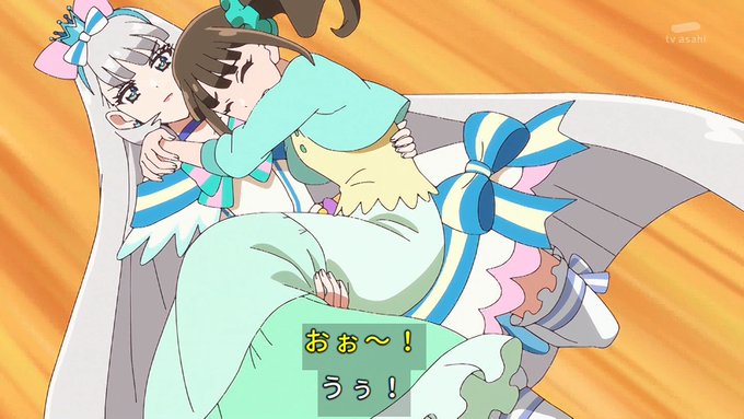 お姫様抱っこだ!! #nitiasa #precure 