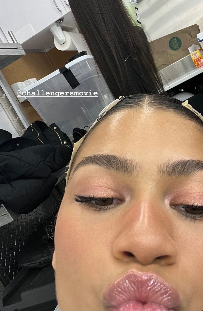 Zendaya’s eyebrows are just so perfect 😩😩 I love ha