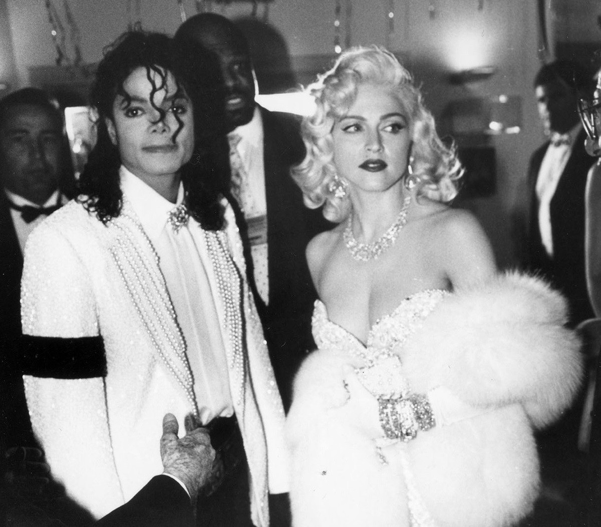 📷 | Fotografia rara do After Party do Oscar 1991 por Pierre Giles registra dois dos maiores astros da história da música, o Rei e Rainha do Pop, Michael Jackson e Madonna