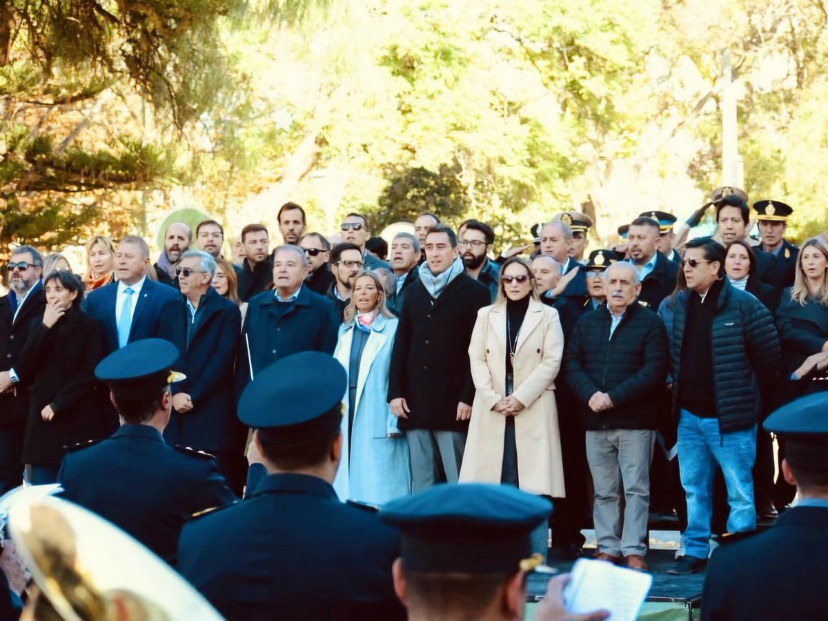 pedropesatti's tweet image. Acompañé al intendente de Viedma @mmcastrook en la celebración del aniversario 245 de la capital provincial con todo el amor que siento por el lugar donde mis raíces se pierden a lo largo de varias generaciones en lo más profundo del suelo rionegrino. ¡Viva Viedma! ¡Viva Río…