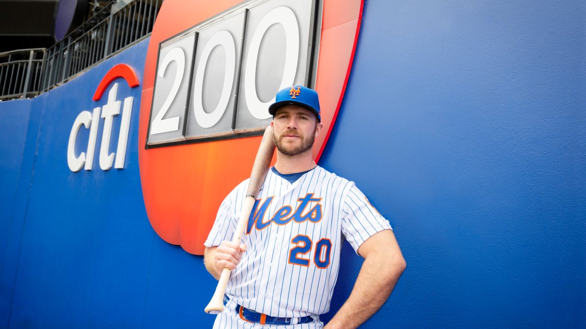 Huge congrats to Pete Alonso on hitting 200 career home runs! ⚾🎉 91 of these home runs were hit at @CitiField, which means $182,000 to @nokidhungry thanks to Pete Alonso alone! Citi is proud to donate $2,000 to No Kid Hungry for every @Mets home run hit at Citi Field! #LGM
