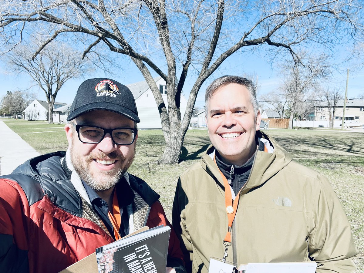 It was a great afternoon to be in Tuxedo with my friend Robert Loiselle, MLA for St Boniface, to chat with folks about the @mbndp. The current PC MLA there has stepped down and a lot of folks are ready for change 🧡✊🏻
