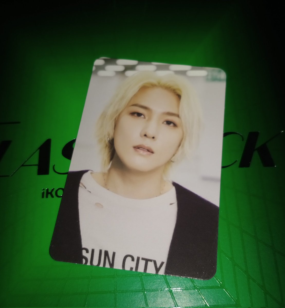 junhoemerch's tweet photo. wts lfb iKON DK Flashback inclusions
concept pc - 70 
selfie pc - 130
pola - 50 each  
dm if interested. https://t.co/YzRdW1S8ZR