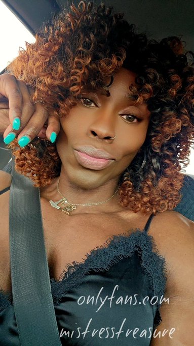 Weekend vibes well underway....#glamour #ebonyfemdom #blackgirlmagic #femalebodybuilder #kissme https://t<a href="/tag/glamour"class="tags">#glamour</a><a href="/tag/ebonyfemdom"class="tags">#ebonyfemdom</a><a href="/tag/kissme"class="tags"><span>#kissme</span></a><a href="/tag/femalebodybuilder"class="tags"><span>#femalebodybuilder</span></a><a href="/tag/blackgirlmagic"class="tags"><span>#blackgirlmagic</span></a>