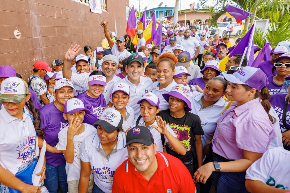 Recorrimos Colón, nuestro tercer punto de día junto a nuestra gente de transístmica, ¡estamos listos para ganar este 5 de mayo! #ElCambioViene #Vota5