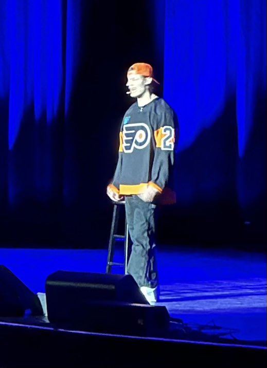 .@mattrife is Flyered Up at @themetphilly in his @NHLFlyers sweater. LFG!
#Flyers #NHLPlayoffs2024