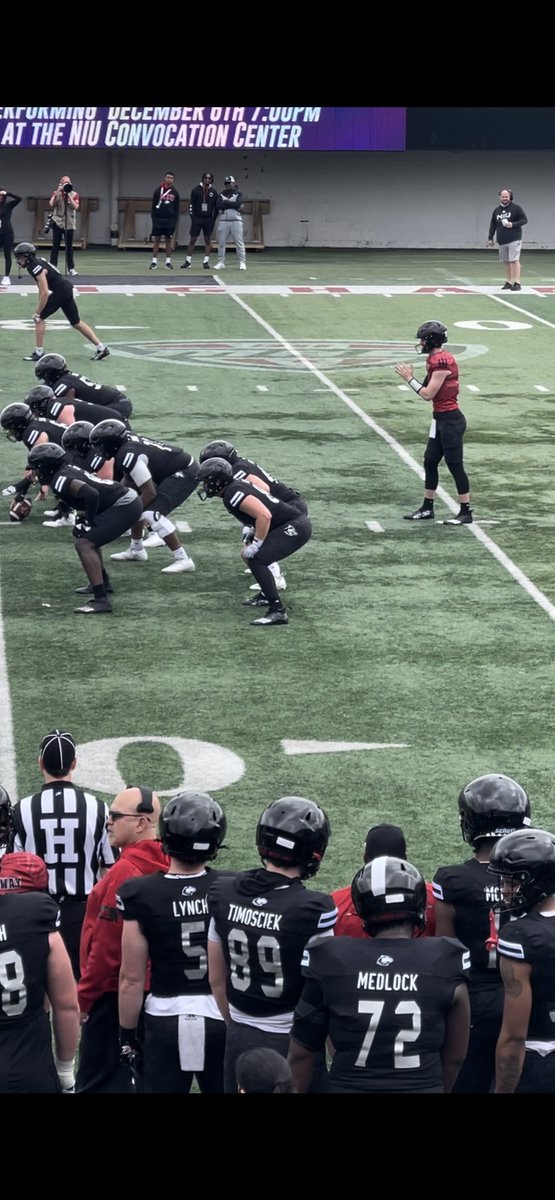 What a day for former Marengo QB @JoshHolst08 at today’s NIU spring game. 8/12 1TD & led the only 2 scoring drives of the day 👀…He coming🔥